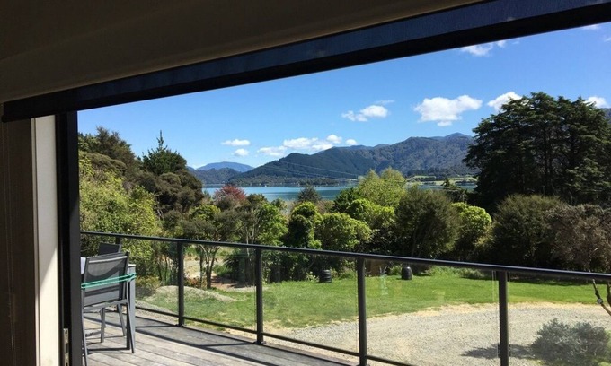 Waitaria Bay House | Modern 3 bedroom bach in Kenepuru Sound