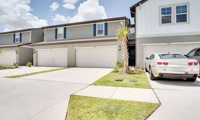 Wesley Chapel South House | Modern 3-bedroom townhome with WiFi and AC in Wesley Chapel