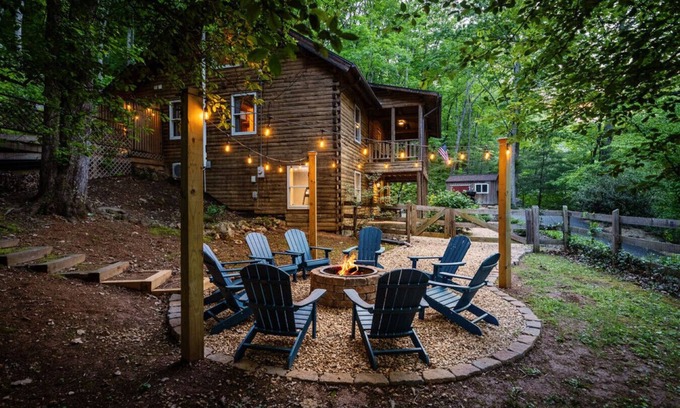 Afton House | Modern 4 bd Log Cabin in Afton on 151 Brew/Wine Trail/Hike/Ski