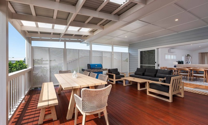 Milton House | Modern 4 Bedroom Family Home Perfect for Getaways