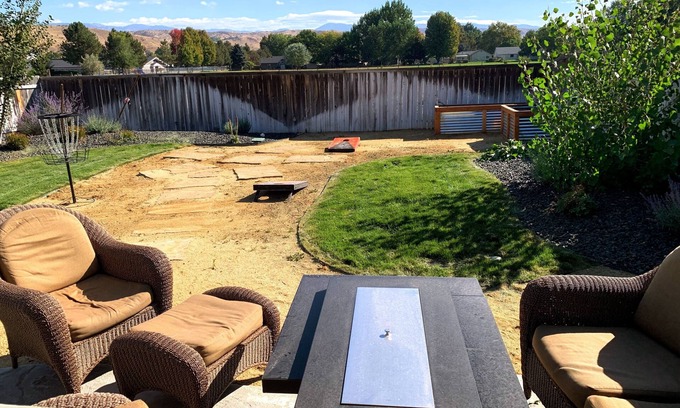 Northwest Boise City House | Modern 4 Bedroom Home- Fun for Family - Short Drive to Downtown