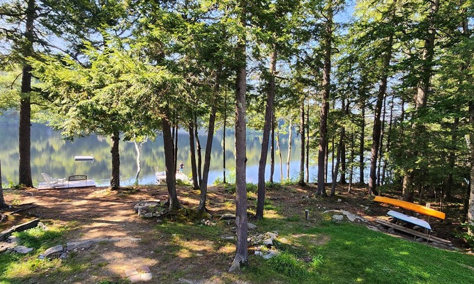 Mount Vernon House | Modern 4 BR Waterfront Lake House, beautiful Belgrade Lakes Area, Mt. Vernon, ME