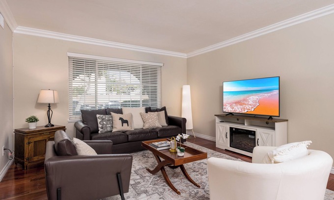 Chino House | Modern 4BR Retreat with Charming Interiors&Comfort