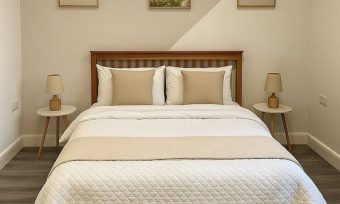 Northampton House | Modern 6-Person Home | Ideal for Contractors & Families + Free Parking