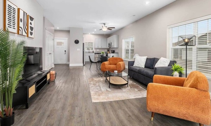 Grandville Apartment | Modern 8BR 8BA Condo w Garage and Patio