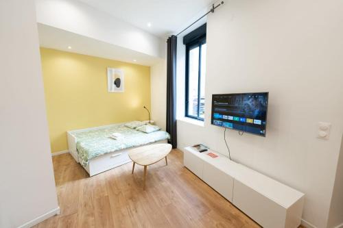 Chartrons Apartment | Modern AC Studio in the Heart of Chartrons
