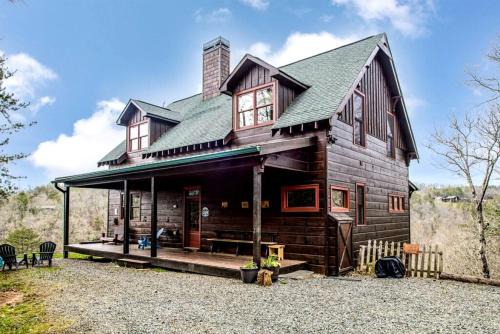 Blue Ridge House | Modern and Cozy Cabin Rental Between Mountains and River in Northern Georgia