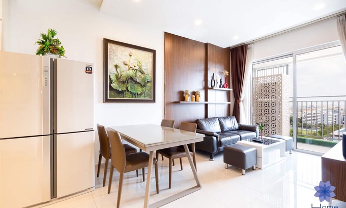 Phu Nhuan Apartment | Modern and Luxury 2Brs Apt w/Free Gym & Pool, 2km from TSN airport