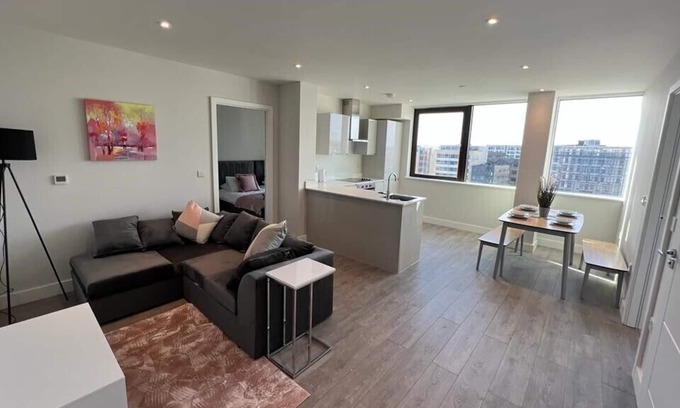 Harrow Apartment | Modern and Spacious two bedroom Apartment in Harrow