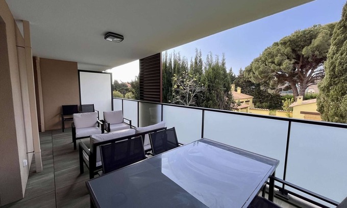 La Croix-Valmer Apartment | Modern Apartment for 4-6 with AC, Terrace & Parking, Steps from Cavalaire-sur-Mer Beach