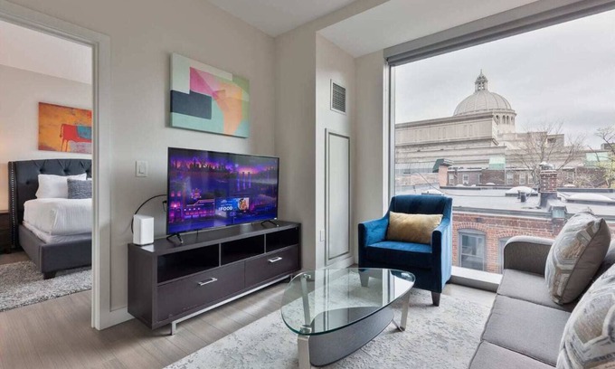 Back Bay Apartment | Modern Apartment Back Bay