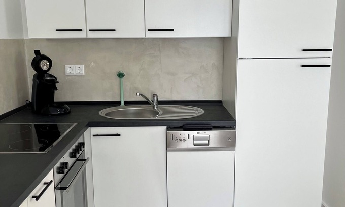 Solingen Apartment | Modern apartment - close to the train station