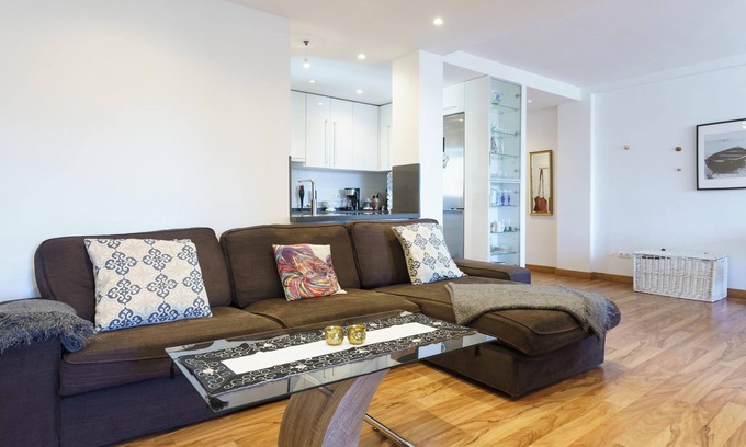 Fuengirola Apartment | Modern Apartment in Los Boliches with Shared Pool, Balcony & Wi-Fi