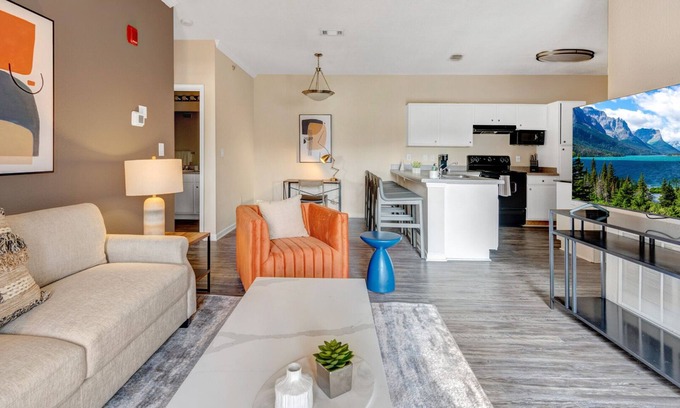 Mount Juliet Apartment | Modern Apartment in Prime Location (ID5574X61)
