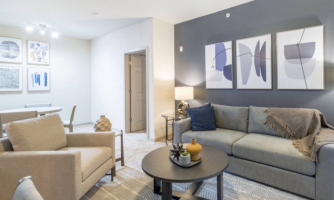 Shannon Apartment | Modern Apartment in Prime Location (ID9312X29)