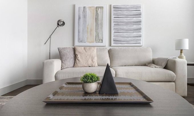Longmont Apartment | Modern Apartment in Prime Location (ID1195X416)