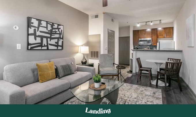 North Druid Hills Apartment | Modern Apartment in Prime Location (ID4884)