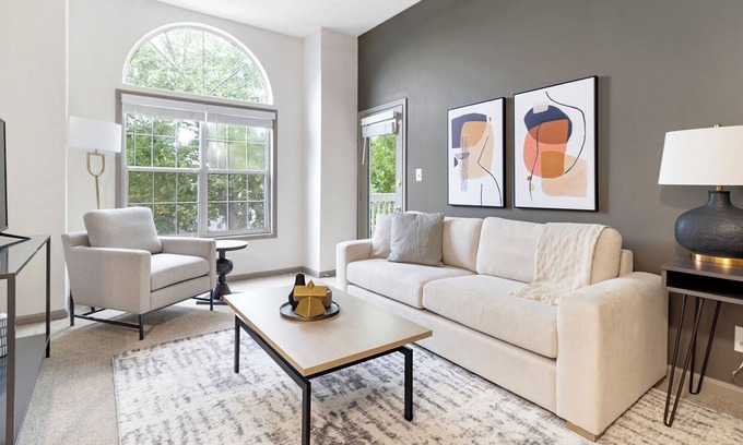 North Druid Hills Apartment | Modern Apartment in Prime Location (ID5620X67)