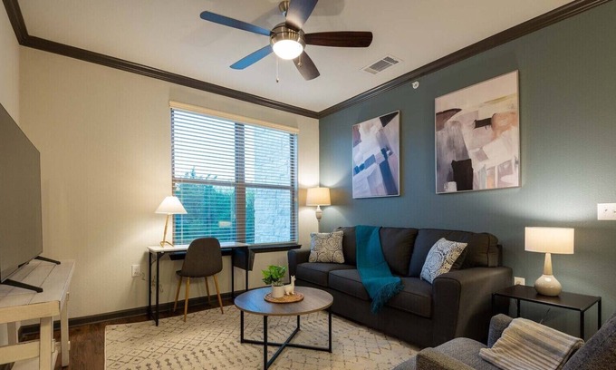 Steiner Ranch Apartment | Modern Apartment in Prime Location (ID5359X51)