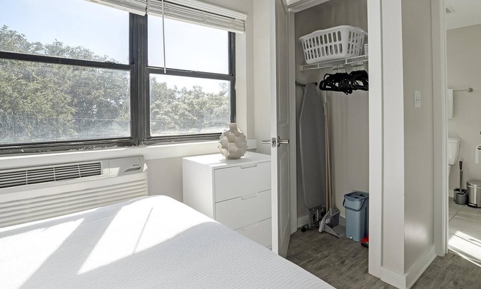 Central Business District Apartment | Modern Apartment in Prime Location (ID1403X442)
