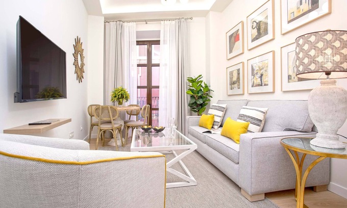 San Vicente Apartment | Modern apartment in Seville center. Museo II