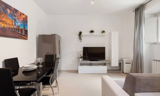 Tiburtino Apartment | Modern Apartment in the Heart of Rome