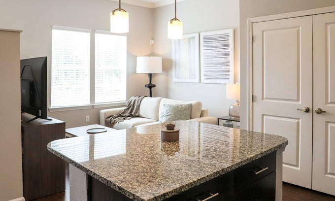 South Baton Rouge Apartment | Modern Apartment in Prime Location (ID7888X97)