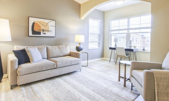 Clearwater Apartment | Modern Apartment in Prime Location (ID8368X45)