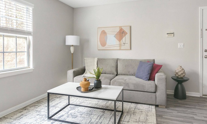 Greensboro Apartment | Modern Apartment in Prime Location (ID1196X364)
