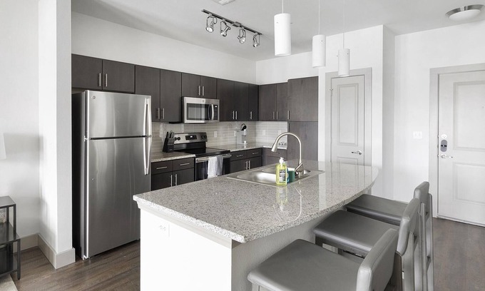 Haltom City Apartment | Modern Apartment in Prime Location (ID1403X361)