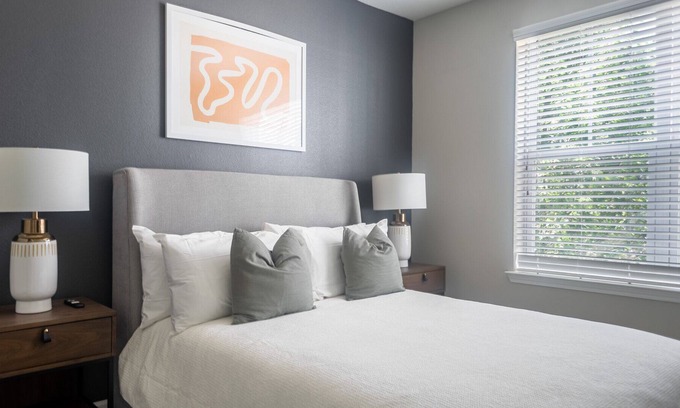 League City Apartment | Modern Apartment in Prime Location (ID9217X83)