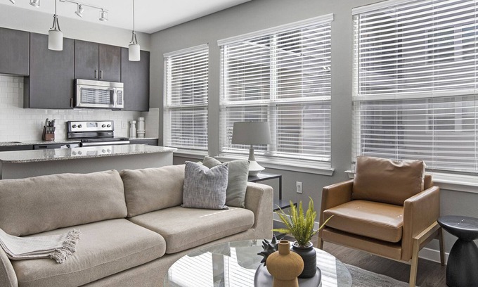 Terrell Heights Apartment | Modern Apartment in Prime Location (ID5352X19)