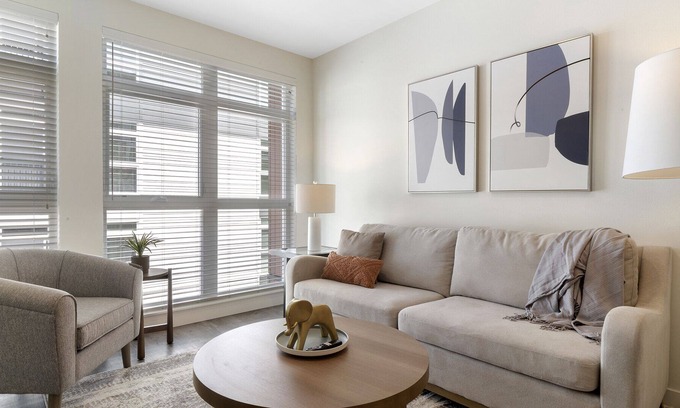 Town Center Apartment | Modern Apartment in Prime Location (ID8324X58)