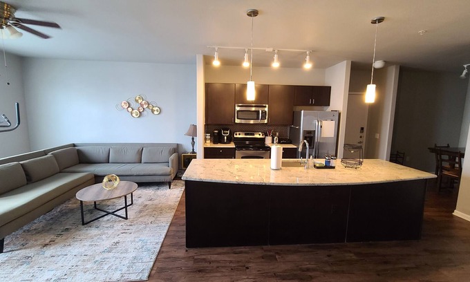 Fort Worth Cultural District Apartment | Modern apartment minutes from downtown.