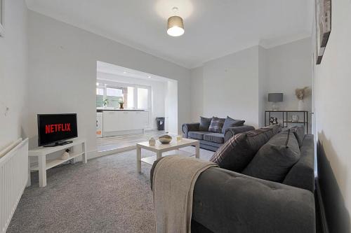 Blyth Apartment | Modern Apartment Near Blyth Coast Sleeps 5