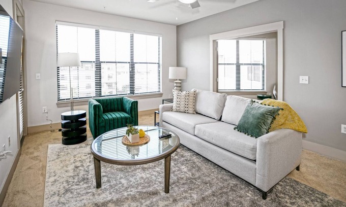Crestline Heights Apartment | Modern Apartment in Prime Location (ID1245)