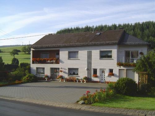 Lirstal Apartment | Modern apartment with 2 bathrooms in Lirstal