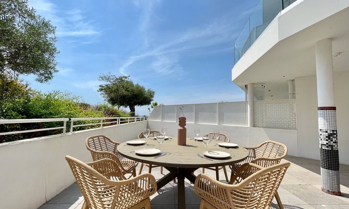 Sete Apartment | Modern Apartment with A/C, Double Garage, 1km from Beach, Sète