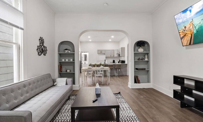Herron Morton House | Modern Apt. | Downtown Charm | Ideal Location