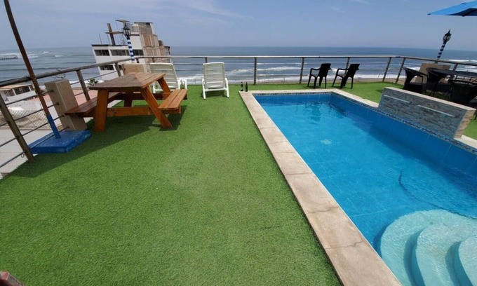 Huanchaco House | Modern Beach Getaway House