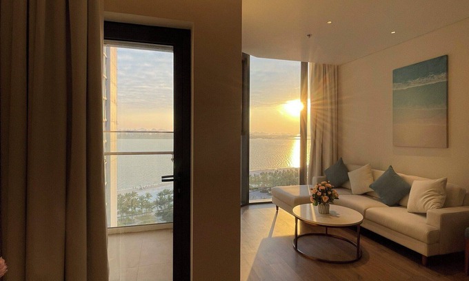 Ha Long Apartment | Modern Beachfront Apartment in Ha Long Bay