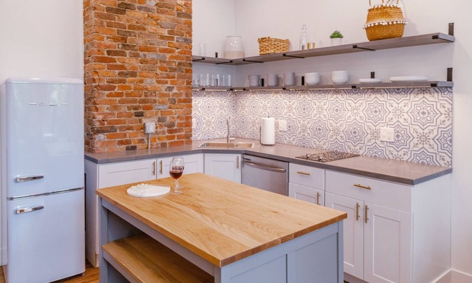 Walnut Hills Condo | Modern Boho Condo<5 Min to Downtown, 40 min to Ark