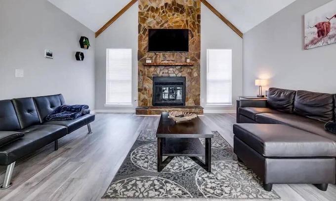 Hinesville House | Modern Bungalow near Ft. Stewart