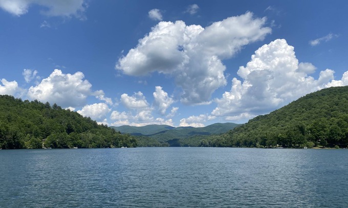 Topton House | Modern Cabin walking distance to Lake Nantahala Views. No access. Hot Tub!