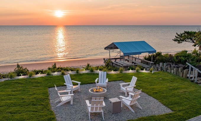 Villas House | Modern Cape May Area Waterfront Luxury Home with Beach Access