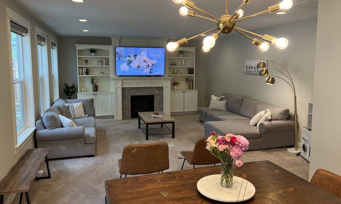 Gig Harbor House | Modern centrally located family friendly home.