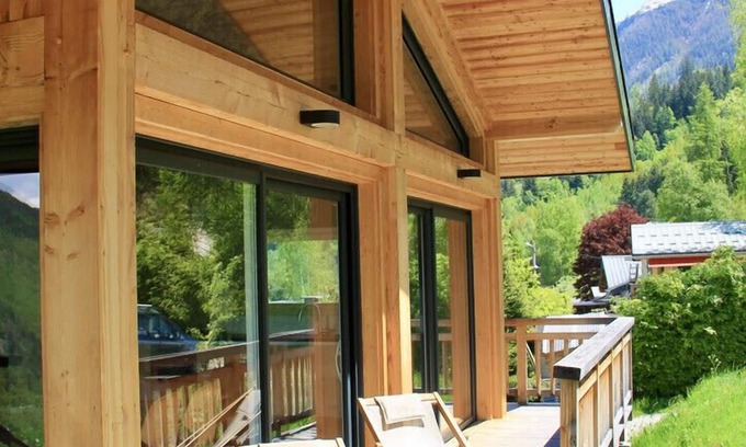 Les Bossons Ski Chalet | Modern Chalet With Garden Chamonix