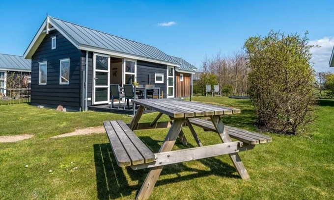 Westenschouwen House | Modern chalet situated on the edge of the park. This chalet has much to offer for both adults and ch