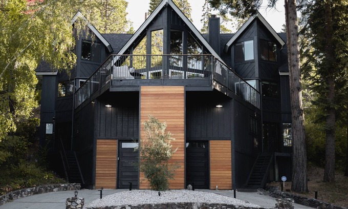 Lake Arrowhead Ski Chalet | Modern Chalet w/Lakeview + Hot Tub -@TrinityHomeLA 4300+sq ft