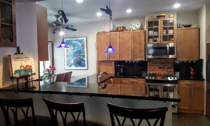 Wollaston Apartment | Modern, Clean Boston Quincy 1+ Bedroom-Easy Red Line Train Access - Free Parking